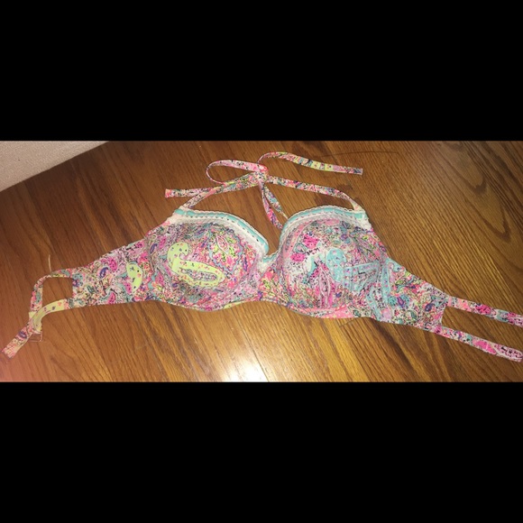 Two bathing suit tops! - Picture 2 of 7